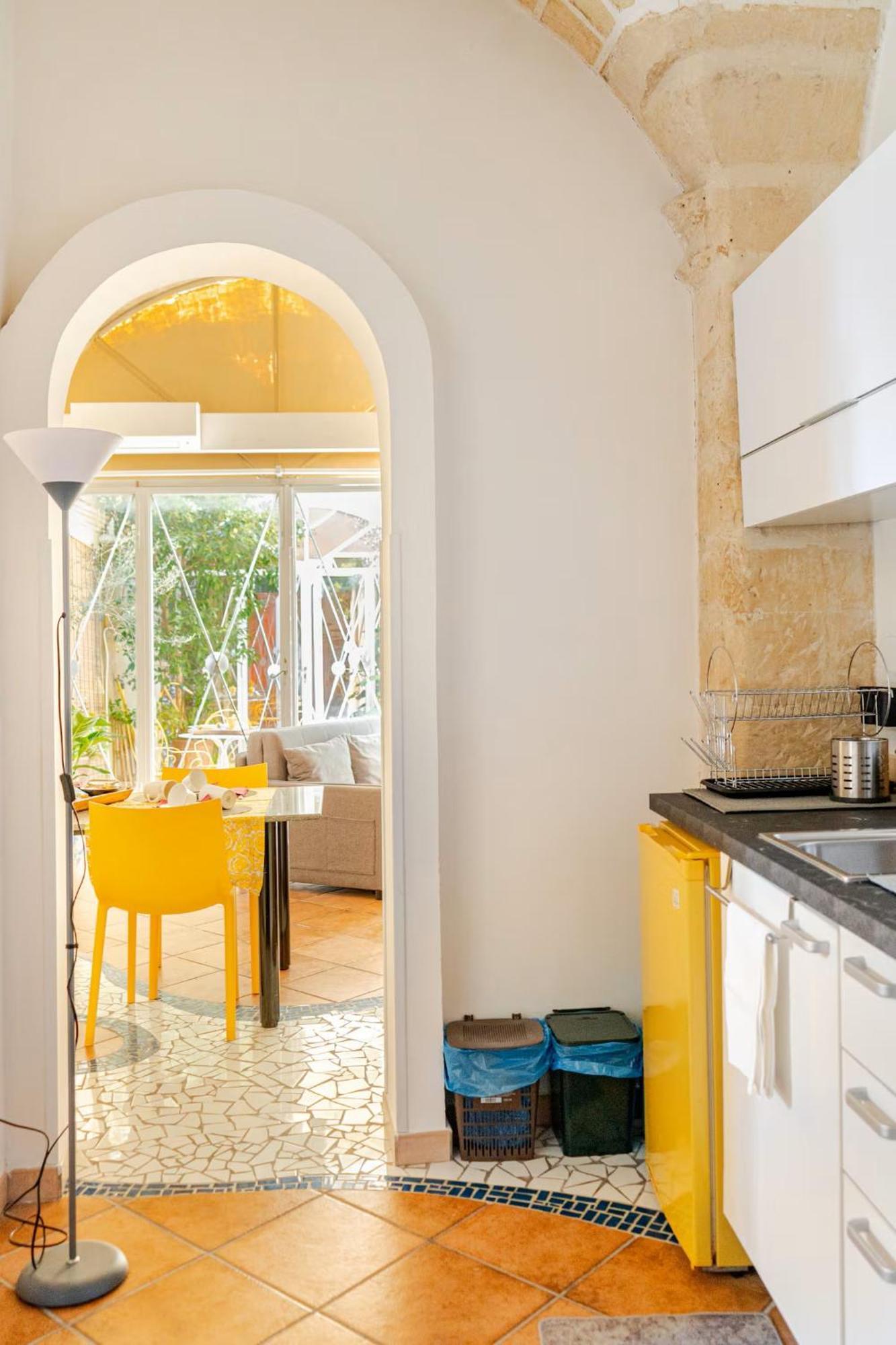 B&B Corte Dei Memoli Di Margiotta Giuseppina Lecce Eksteriør bilde