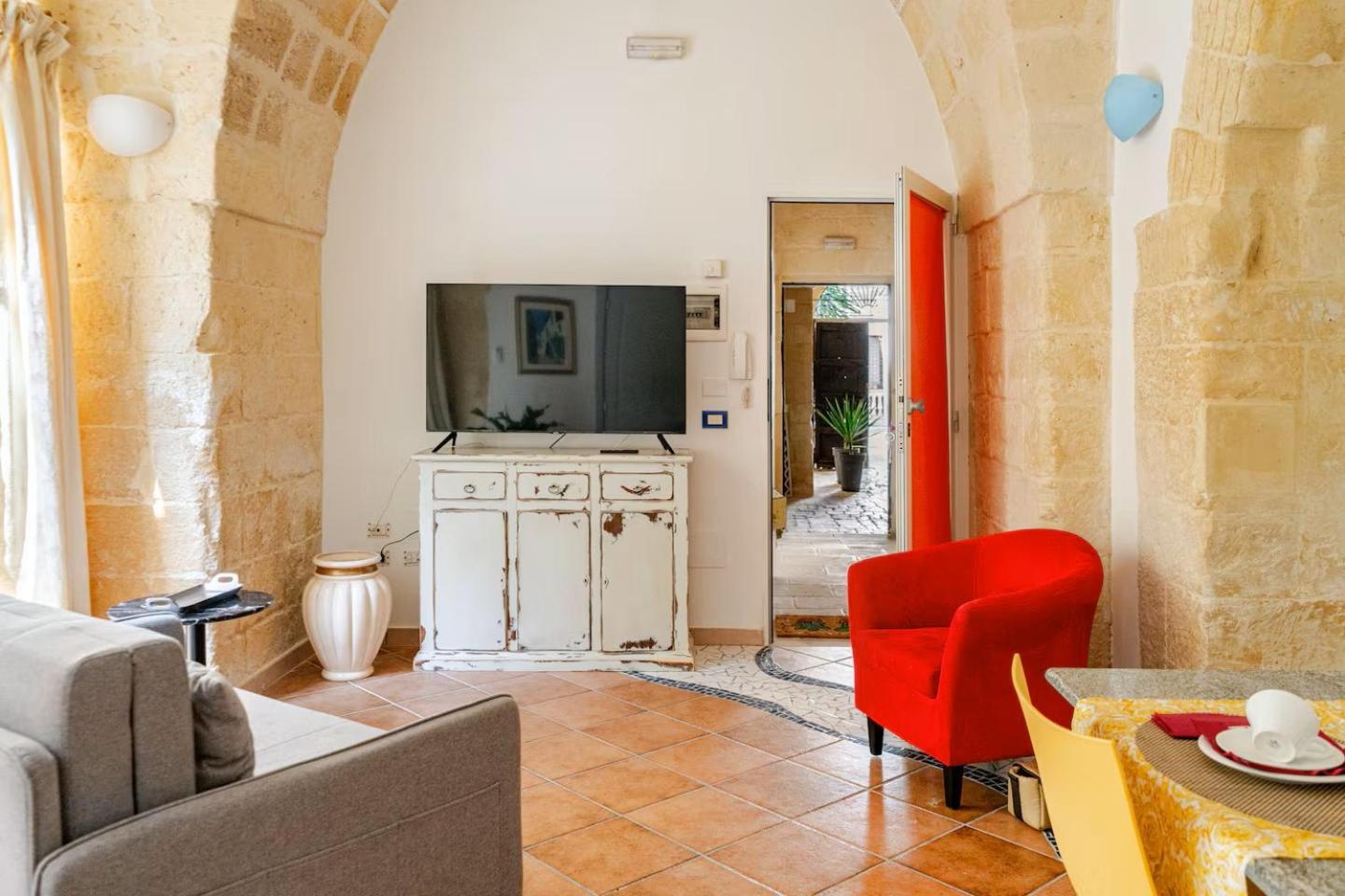 B&B Corte Dei Memoli Di Margiotta Giuseppina Lecce Eksteriør bilde