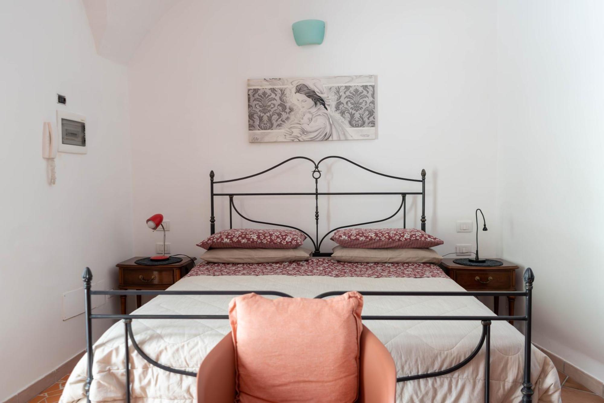 B&B Corte Dei Memoli Di Margiotta Giuseppina Lecce Eksteriør bilde