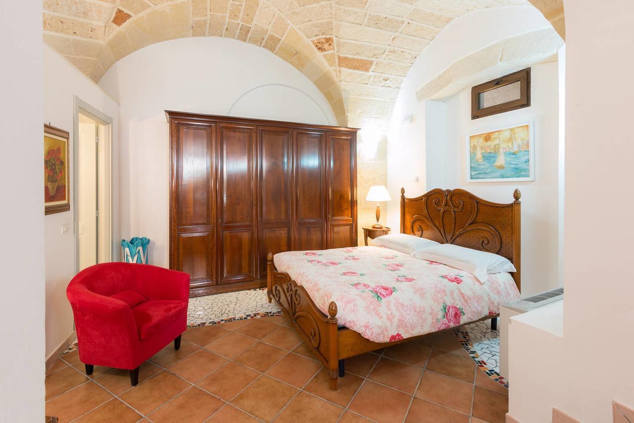B&B Corte Dei Memoli Di Margiotta Giuseppina Lecce Eksteriør bilde